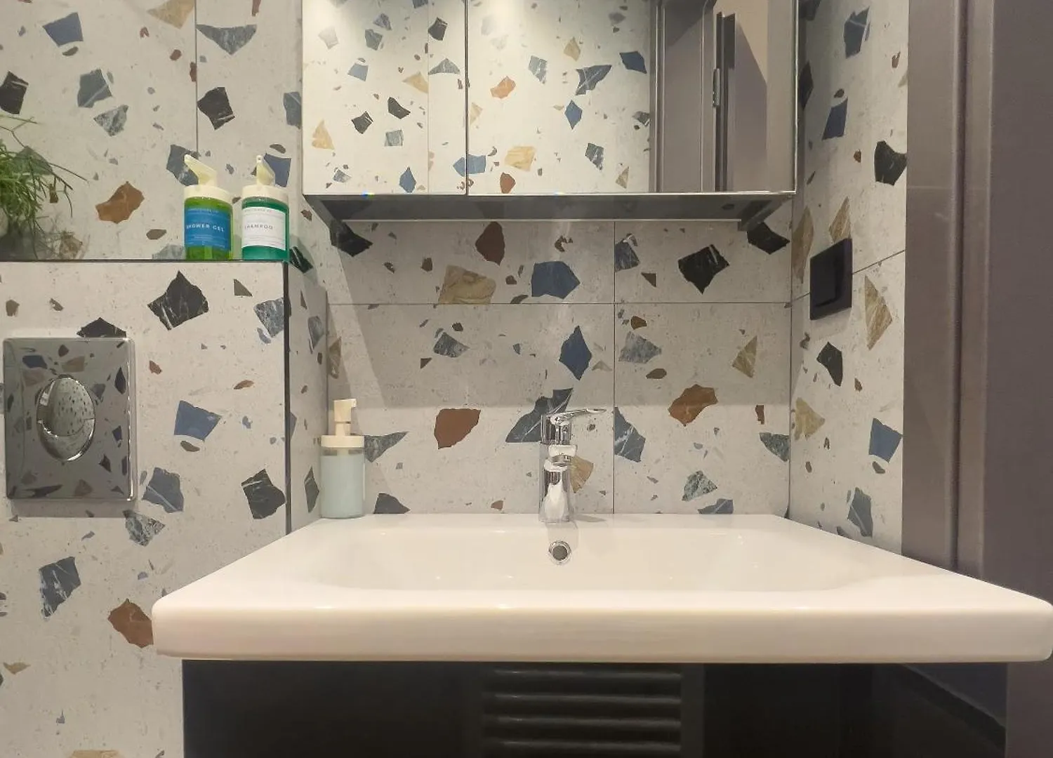 Homevision Modern Central Condo Thessaloniki Apartment
